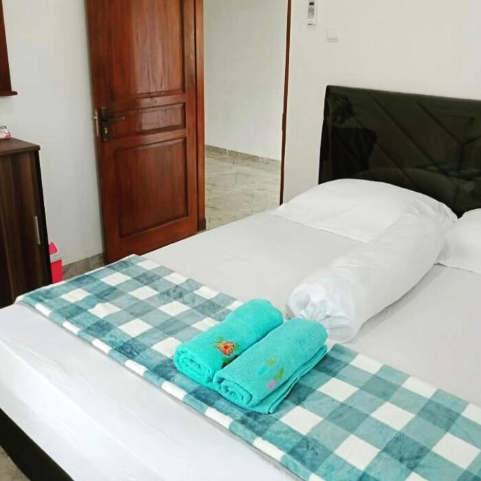 Zg Homestay Solo Sumber  Exterior photo